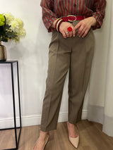 Pantaloni mum fit